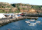 Hafen von Tazacorte : Travellift, Boote, Steilküste